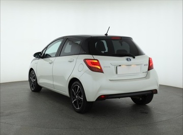 Toyota Yaris III Hatchback 5d Facelifting Hybrid 100KM 2016 Toyota Yaris 1.5 Hybrid, Salon Polska, Automat, zdjęcie 3