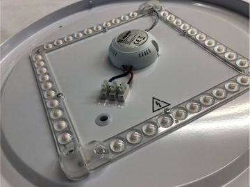 Светодиодная потолочная панель Накладной потолочный светильник 24Вт IP20