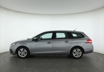 Peugeot 308 II SW Facelifting 1.5 BlueHDI 130KM 2019 Peugeot 308 1.5 BlueHDi, Salon Polska, zdjęcie 2