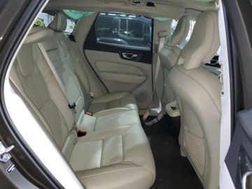 Volvo XC60 II 2021 Volvo XC 60 T5 Momentum 2021 2.0l 2.0 Benzyna 250KM, zdjęcie 11