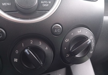 Mazda 2 II Hatchback 5d 1.3 86KM 2010 Mazda 2 Bezwypadkowy - klimatyzacja - benzyna 1,3 - 86 KM 1.3 Benzyna 86KM, zdjęcie 27