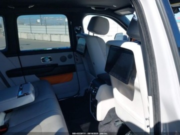 Rolls-Royce 2021 Rolls-Royce Cullinan 2021 6.7l 6.7 Benzyna 563KM, zdjęcie 7