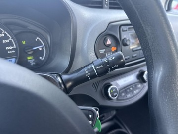 Toyota Yaris III Hatchback 5d Facelifting 2017 1.5 Hybrid 100KM 2019 Toyota Yaris Hybrid 100 Active III (2011-2019) Toy, zdjęcie 18