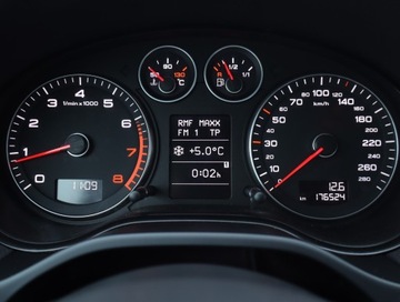 Audi A3 8P Hatchback 3d 1.4 TFSI 125KM 2009 Audi A3 1.4 TFSI, Xenon, Klima, Klimatronic, zdjęcie 10