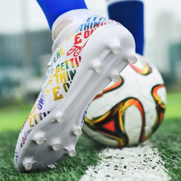 СПОРТИВНЫЕ ФУТБОЛЬНЫЕ КУЗОВКИ, РЕЗКИ, размеры 33-46