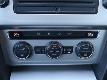 Volkswagen Passat B8 Variant 1.8 TSI BlueMotion Technology 180KM 2017 VW Passat 1.8 TSI, Salon Polska, VAT 23%, Klima, zdjęcie 15