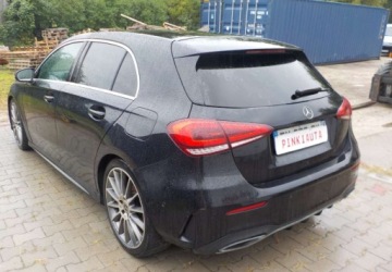 Mercedes Klasa A W177/V177 Hatchback 1.5 180d 116KM 2018 Mercedes-Benz Klasa A AMG Okazja 1.5 Diesel 116KM, zdjęcie 5