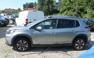Peugeot 2008 I SUV Facelifting 1.2 PureTech 110KM 2018 Peugeot 2008 1.2 Benzyna 110KM, zdjęcie 7