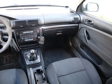 Volkswagen Passat B5 Kombi 1.9 TDI 130KM 2002 VW Passat 1.9 TDI, Klima, Klimatronic, El. szyby, zdjęcie 7