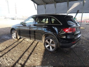 Mercedes GLC C254/X254 2022 Mercedes-Benz GLC 4Matic 2022 2.0 Benzyna 255KM, zdjęcie 4