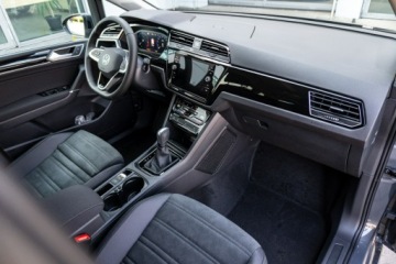 Volkswagen Touran III 1.5 TSI EVO 150KM 2026 Volkswagen Touran Highline 1.5 TSI EVO 150 KM DSG, zdjęcie 17