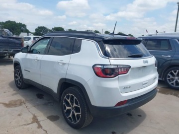 Jeep Compass II 2025 Jeep Compass 2025 JEEP COMPASS LIMITED 4X4 2.0 Benzyna 200KM, zdjęcie 4