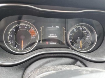 Jeep Cherokee V 2021 Jeep Cherokee 2021r., Latitude, od ubezpieczalni 3.2 Benzyna 271KM, zdjęcie 10