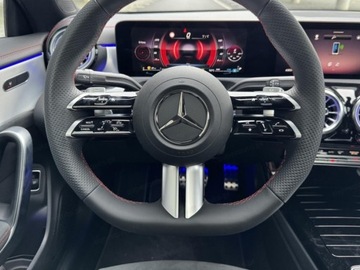 Mercedes CLA C118/X118 Coupe Facelifting 1.3 200 163KM 2025 MERCEDES-BENZ CLA 200 AMG Line Sedan 1.3 (163KM) 2025, zdjęcie 7