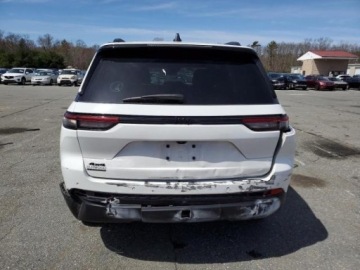 Jeep Grand Cherokee V 2023 Jeep Grand Cherokee Laredo 3.6 Benzyna 293KM, zdjęcie 3