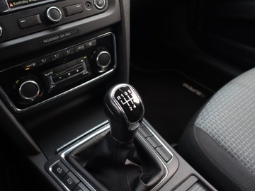 Skoda Superb II Sedan 1.6 TDI CR DPF 105KM 2012 Skoda Superb 1.6 TDI, Navi, Xenon, Klima, zdjęcie 12