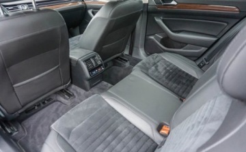 Volkswagen Passat B8 Limousine Facelifting 1.5 TSI EVO 150KM 2019 Volkswagen Passat Volkswagen Passat Highline 1.5 TSI 150KM 1.5 Benzyna, zdjęcie 29