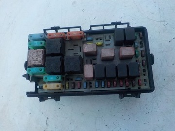 FIAT GRANDE PUNTO SKRZYNKA BEZPIECZNIKÓW 51737884