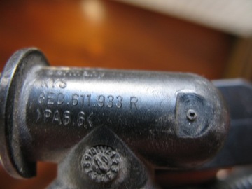 СЕРВООБРАТНЫЙ КЛАПАН A4 B6 B7 A6 C5 ПОДЪЕМ 8E0611933R