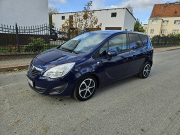 Opel Meriva II Mikrovan 1.4 Turbo ECOTEC 120KM 2013 Opel Meriva Opłacona Zdrowa Zadbana Serwisowana