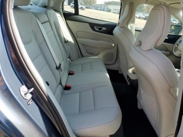 Volvo 2019 Volvo S60 2019r., T5 MOMENTUM 2.0 Benzyna 258KM, zdjęcie 9