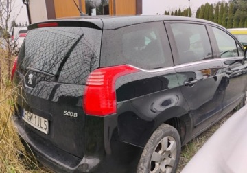 Peugeot 5008 I Minivan 2.0 HDi FAP 150KM 2013 Peugeot 5008 2013r, 2.0 HDI. Uszkodzony przod. 2.0 Diesel 150KM, zdjęcie 2