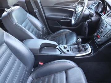 Opel Insignia I Sports Tourer 2.0 CDTI ECOTEC 160KM 2009 Opel Insignia 2.0 CDTI, Navi, Klima, Klimatronic, zdjęcie 8