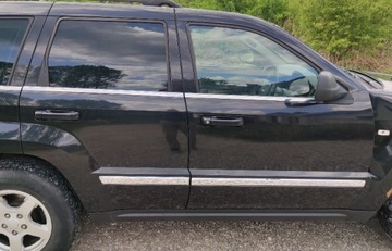 DRZWI PRAWY TYŁ JEEP GRAND CHEROKEE WK CZARNY