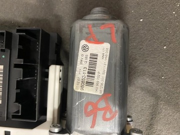 MOTOR STAHOVÁNÍ SKEL LEVÝ PŘEDNÍ VW PASSAT B6 1K0 959 702 P 1K0959702P 1K