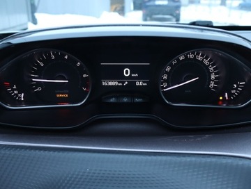 Peugeot 2008 I SUV 1.2 VTi 82KM 2014 Peugeot 2008 1.2 PureTech, Salon Polska, zdjęcie 10