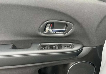 Honda HR-V II SUV Facelifting 1.5 i-VTEC 130KM 2020 Honda HR-V Honda HR-V 1.5 Comfort 1.5 Benzyna 130KM, zdjęcie 17