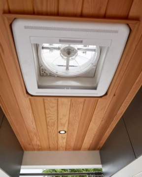 MAXXFAN DELUXE ДЫМЧАТОЕ ОКНО НА КРЫШЕ 40x40см