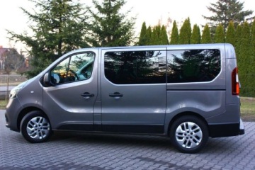 Renault Trafic III 2020 Renault Trafic 2.0 DCI 145KM 8 Osobowy SkoryNaviKamera Cofania,AlusLampa l, zdjęcie 6