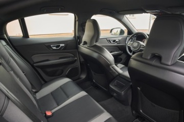 Volvo S60 III 2022 R-DESIGN__ 5 SZTUK W OFERCIE, zdjęcie 30