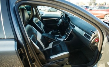 Volvo V70 III Kombi 2.5 T 231KM 2010 Volvo V70 2.5T 231KM Lift R-design Summum Skory BiXenon PDC Manual 2.5, zdjęcie 24