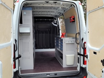 Сервисное оборудование мастерской, полки, шкафы L2H2