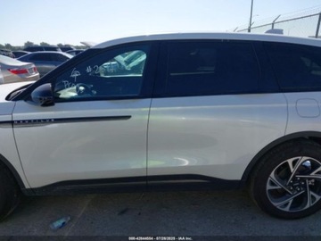 Lincoln 2024 Lincoln Nautilus Premiere 2024 2.0l 2.0 Benzyna 250KM, zdjęcie 2