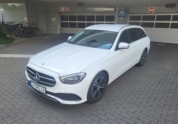 Mercedes Klasa E W213 Kombi Facelifting 2.0 220d 200KM 2022 Mercedes-Benz Klasa E Mercedes-Benz Klasa E 220 d T 9G-TRONIC Avantgarde