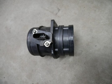 AUDI A3 8P A4 B8 A5 VÁHA VZDUCHU 1.8 2.0TFSI 06J906461D ORIGINÁLNÍ