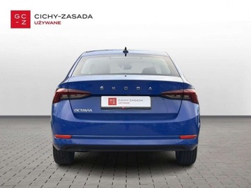 Skoda Octavia IV Liftback 1.0 TSI EVO 110KM 2022 Skoda Octavia Ambition Czujniki parkowania przodtyl Lane Assist Faktura Va, zdjęcie 3