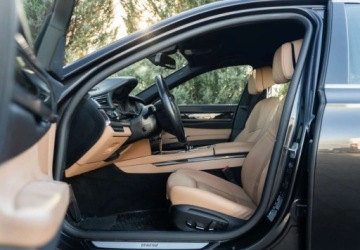 BMW Seria 7 F01 Sedan Facelifting 740d 313KM 2013 BMW Seria 7 BMW Seria 7 740d xDrive 3.0 Diesel 313KM, zdjęcie 10