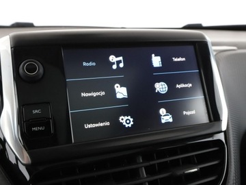 Peugeot 2008 I SUV Facelifting 1.2 PureTech 110KM 2018 Peugeot 2008 GT-Line automat panorama navi PDC, zdjęcie 22