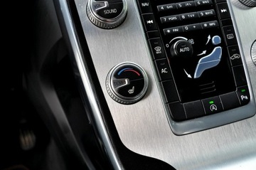 Volvo V60 I Kombi Facelifting 1.6 D2 115KM 2015 Volvo V60 LiFT Ocean Race 1,6 HDi Ledy Digital, zdjęcie 31