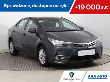 Toyota Corolla XI Sedan 1.6 Valvematic 132KM 2016 Toyota Corolla 1.6 Valvematic, Salon Polska