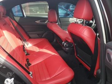 Alfa Romeo Giulia II Sedan Facelifting 2023 2.0 GME Turbo 280KM 2024 Alfa Romeo Giulia TI 2024 2.0l 2.0 Benzyna 280KM, zdjęcie 10