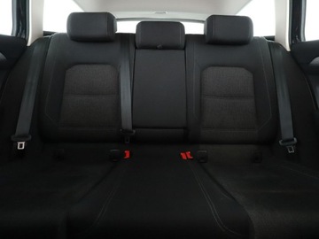 Volkswagen Passat B8 Variant 2.0 TDI BlueMotion SCR 150KM 2016 Volkswagen Passat Comfortline BlueMotion 150KM, zdjęcie 17