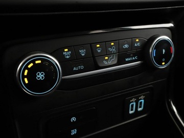 Ford Ecosport II SUV Facelifting 1.0 EcoBoost 125KM 2021 Ford EcoSport LED Klimatyzacja Czujniki parkowania, zdjęcie 24