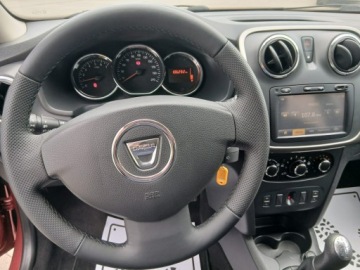 Dacia Sandero II Hatchback 5d TCe  90KM 2014 Dacia Sandero 0.9Tce 90KM Laurente, zdjęcie 5