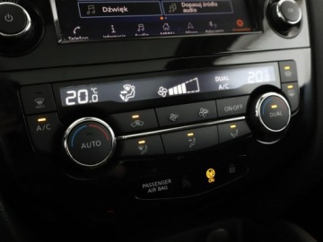 Nissan Qashqai II Crossover Facelifting 1.3DIG-T 140KM 2019 Nissan Qashqai full LED navi klima auto panorama, zdjęcie 25