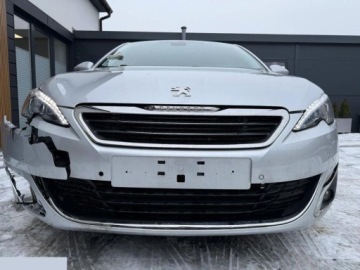 Peugeot 308 II Hatchback 5d 1.2 PureTech 130KM 2014 Peugeot 308 1.2 PureTech 130KM GPF EAT8 Stop&amp;Start Tech Edition 2014r, zdjęcie 4